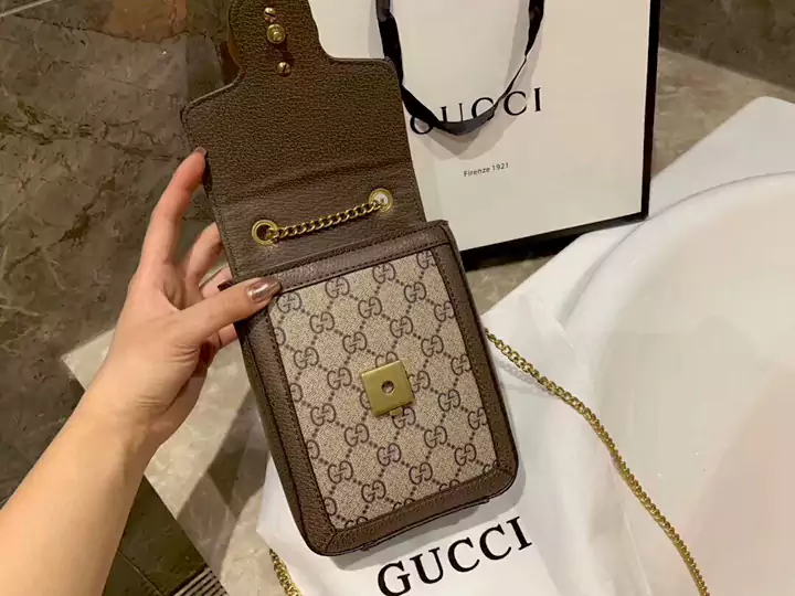 流行りブランドグッチバッグ 人気新作gucci風パロディバッグ おしゃれチェーン斜 めがけ小包 激安レザーバッグ
